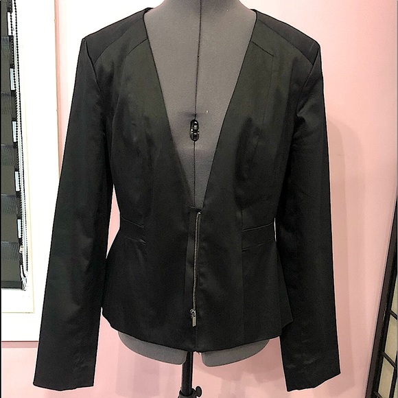 ATTENTION Women's Sateen Front Zip black tailored hourglass Blazer sizeS NWOT - Picture 2 of 10